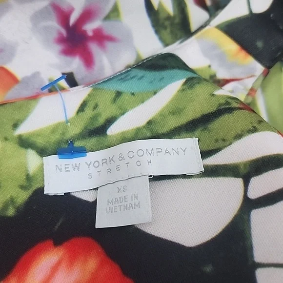 New York & Company Women Red And Green Floral Sleeveless Midi Dress Size XS - Picture 9 of 11